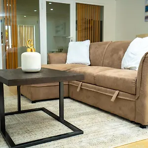 https://lovely-downtown-ocean-front-apartment.comcaribbean.com