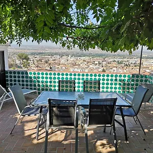 https://casa-jardin-alhambra.es-andalucia.com